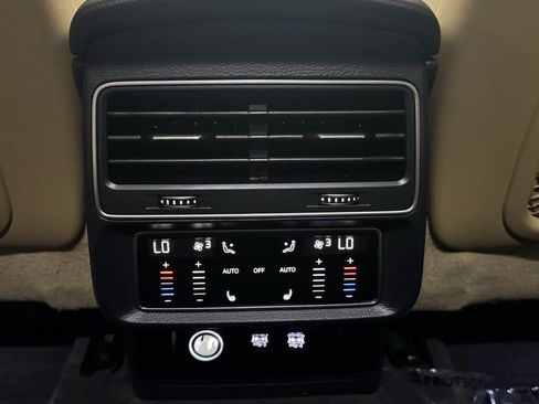 Used 2020 Audi Q8 Premium Plus w/ Premium Plus Package AWD/4WD image 32