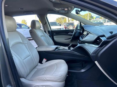 Used 2020 Buick Enclave Essence FWD image 24