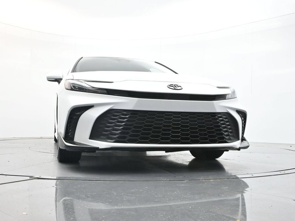 Used 2025 Toyota Camry SE FWD image 33