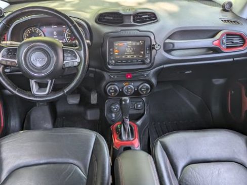 Used 2016 Jeep Renegade Trailhawk w/ Premium Trailhawk Package AWD/4WD image 23