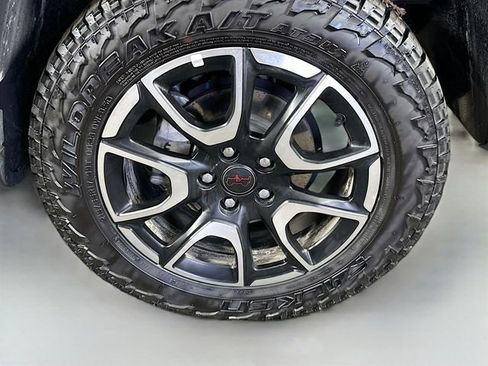 Used 2025 Jeep Compass Trailhawk image 28