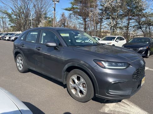 Used 2023 Honda HR-V LX image 11