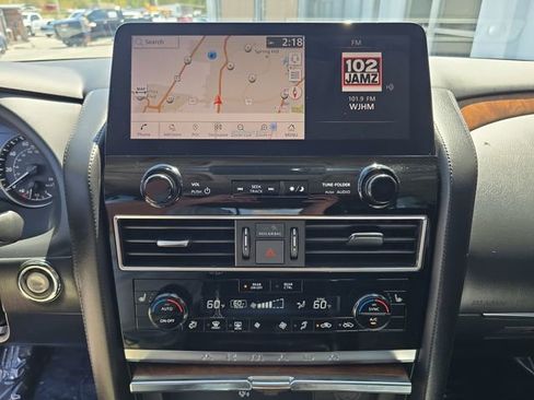 Used 2024 Nissan Armada SL w/ Captain's Chairs Package RWD image 20