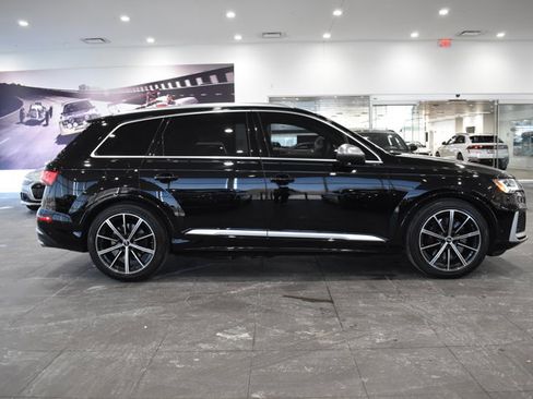 Used 2020 Audi SQ7 Premium Plus w/ Driver Assistance Package image 12