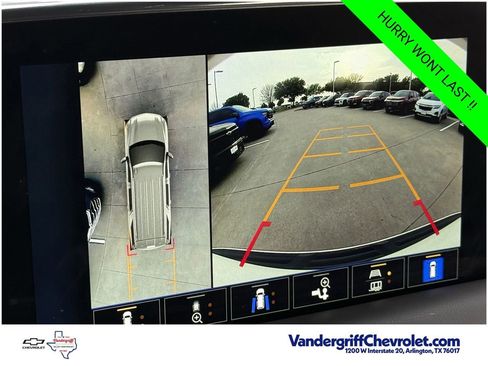 Certified 2022 Chevrolet Tahoe Z71 w/ Luxury Package AWD/4WD image 17