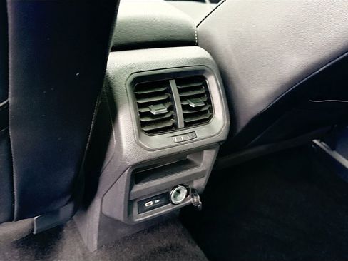 Used 2021 Volkswagen Tiguan SEL image 27