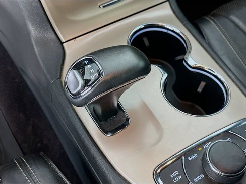 Used 2015 Jeep Grand Cherokee Overland AWD/4WD image 17