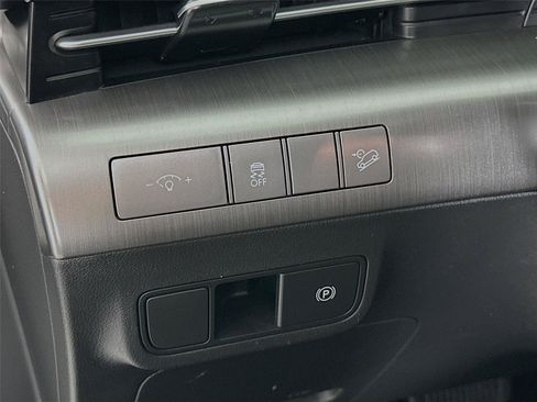 Used 2024 Hyundai Kona SEL AWD/4WD image 14