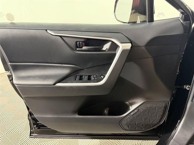 Certified 2023 Toyota RAV4 LE AWD/4WD image 19