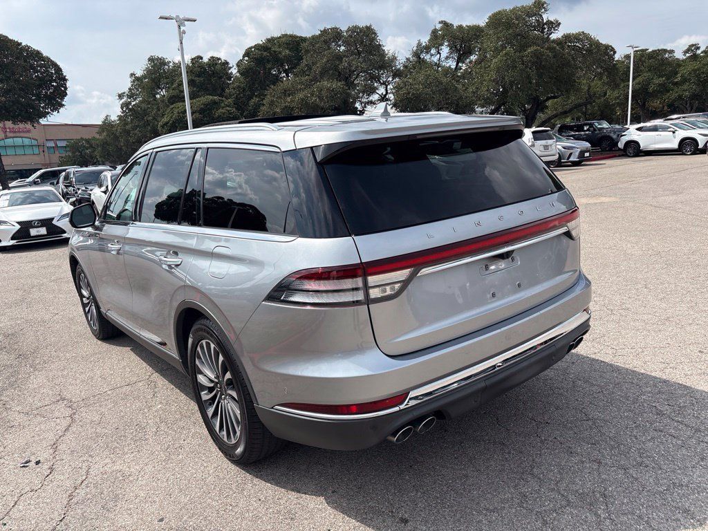 Used 2020 Lincoln Aviator Reserve w/ Equipment Group 201A RWD image 3