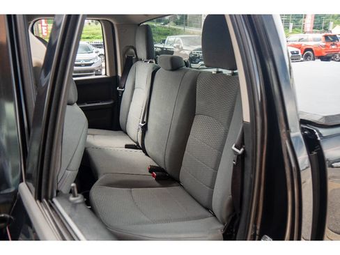 Used 2018 RAM 1500 Express w/ Express Value Package AWD/4WD image 19