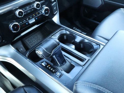 Used 2023 Ford F150 Lariat w/ Trailer Tow Package image 17