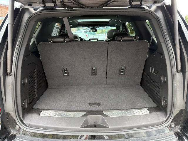Used 2023 Chevrolet Tahoe Z71 w/ Luxury Package AWD/4WD image 18