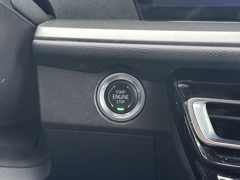 Certified 2024 Chevrolet Traverse LT w/ Enhanced Driving Package image 27