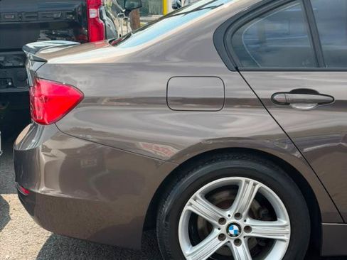 Used 2013 BMW 328i xDrive Sedan AWD/4WD image 16