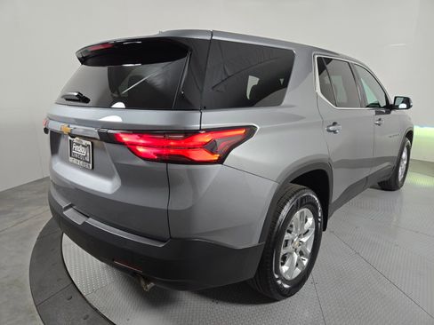 Used 2023 Chevrolet Traverse LS w/ Safety Package image 4
