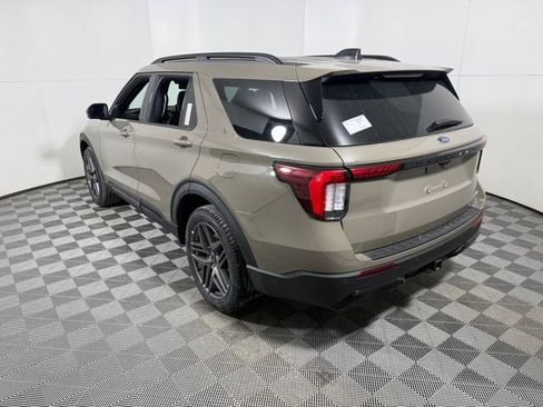 New 2026 Ford Explorer ST-Line w/ ST-Line Street Pack image 5