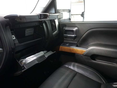 Used 2019 Chevrolet Silverado 2500 LTZ w/ Duramax Plus Package image 25