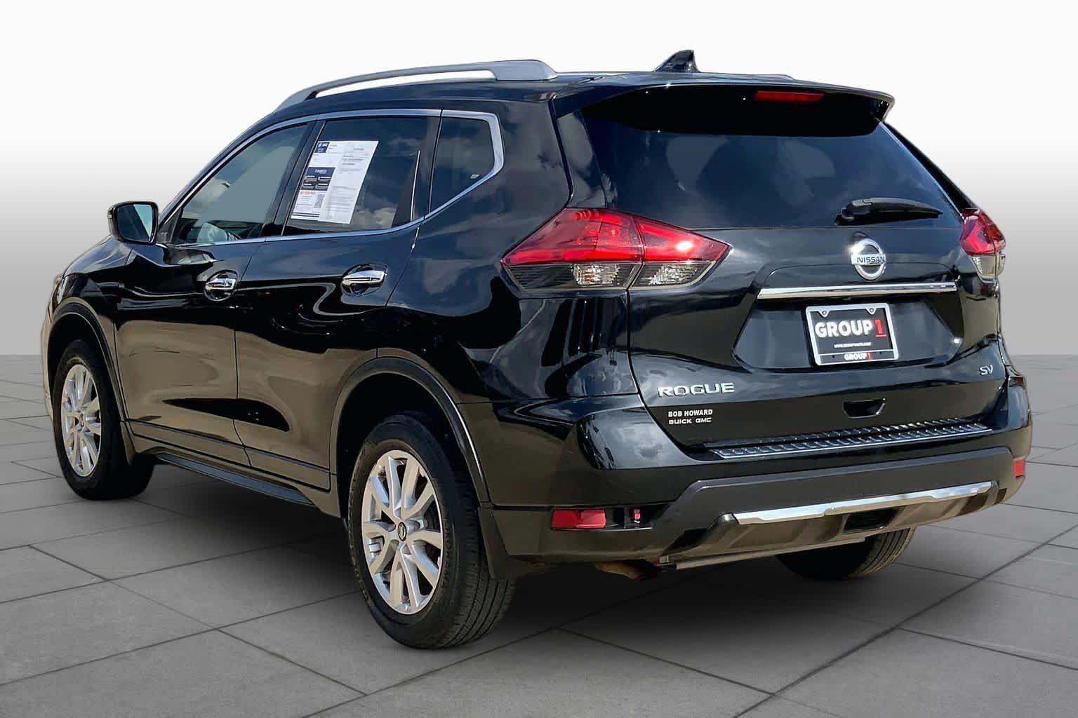 Used 2017 Nissan Rogue SV FWD image 11
