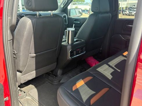 Used 2022 GMC Sierra 1500 AT4 w/ AT4 Premium Package AWD/4WD image 11