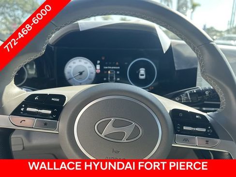 Used 2025 Hyundai Elantra SEL FWD image 19