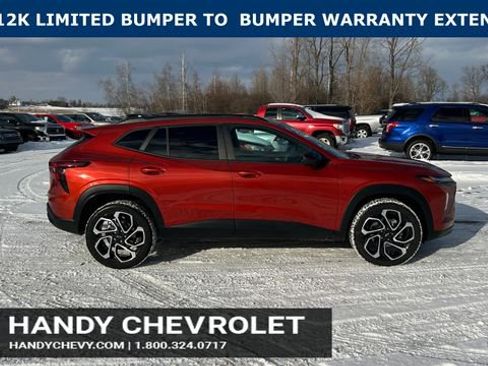 Certified 2024 Chevrolet Trax RS w/ Driver Confidence Package image 2