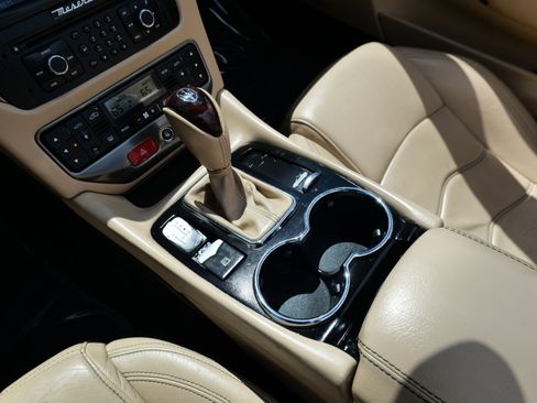 Used 2015 Maserati GranTurismo Convertible image 29