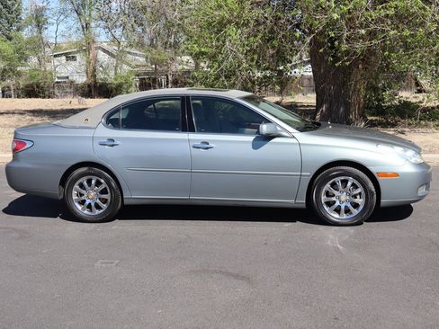 Used 2004 Lexus ES 330 image 3