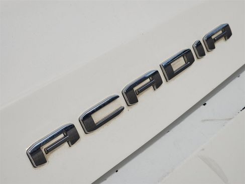 Used 2023 GMC Acadia Denali image 10