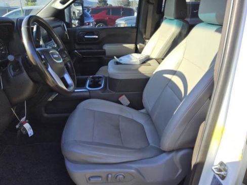 Used 2021 GMC Sierra 3500 SLT w/ SLT Convenience Package AWD/4WD image 17