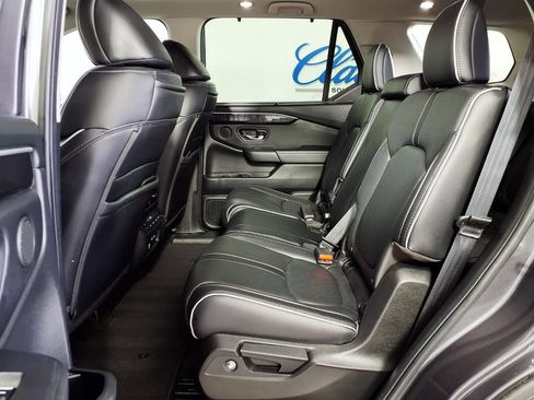 Used 2023 Honda Pilot Elite image 8