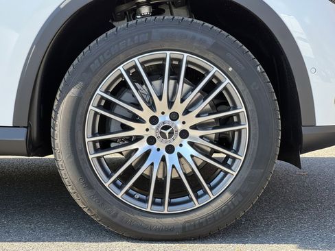 Used 2026 Mercedes-Benz GLC 300 4MATIC image 10