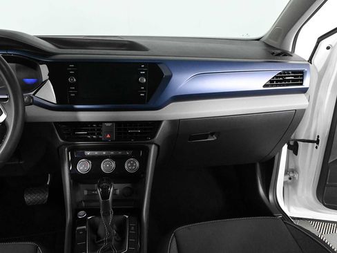 Certified 2023 Volkswagen Taos SE w/ Panoramic Sunroof Package FWD image 16