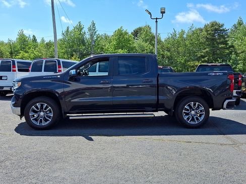 Used 2024 Chevrolet Silverado 1500 LT AWD/4WD image 4