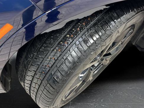 Used 2022 BMW X7 xDrive40i w/ Premium Package image 40