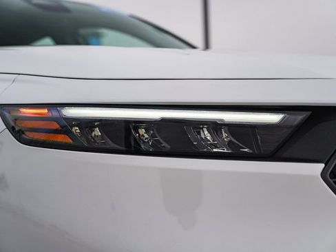 Used 2025 Honda Accord LX image 4