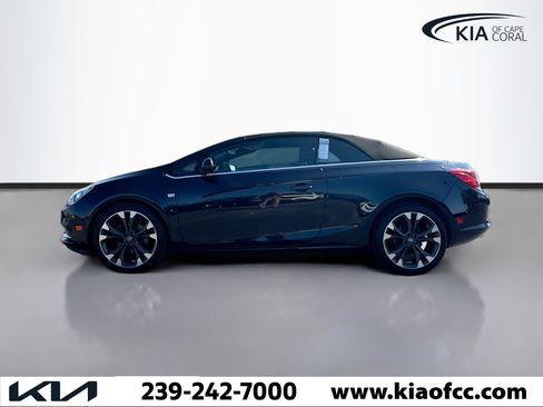 Used 2019 Buick Cascada Premium image 2