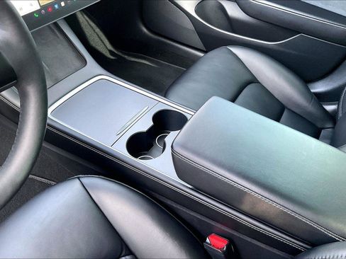 Used 2021 Tesla Model 3 Performance image 13