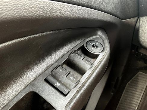 Used 2018 Ford Escape SE w/ SE Sync 3 Package FWD image 33