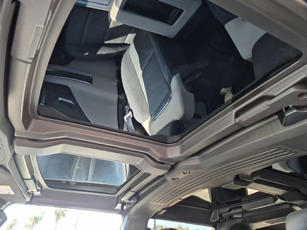 Used 2026 GMC Hummer EV SUV AWD/4WD image 11