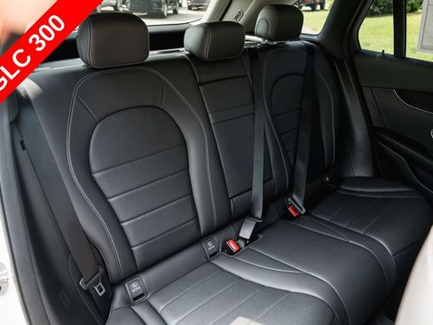 Used 2021 Mercedes-Benz GLC 300 image 28