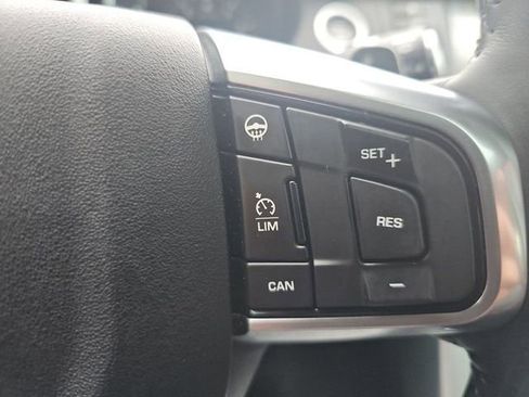 Used 2017 Land Rover Discovery Sport HSE image 33