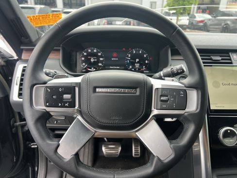 Certified 2023 Land Rover Discovery HSE R-Dynamic AWD/4WD image 20