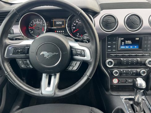 Used 2016 Ford Mustang Coupe image 11