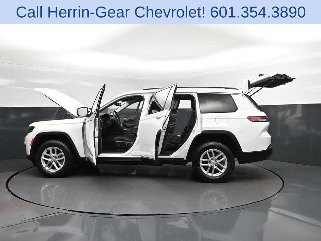 Used 2023 Jeep Grand Cherokee L Laredo RWD image 46
