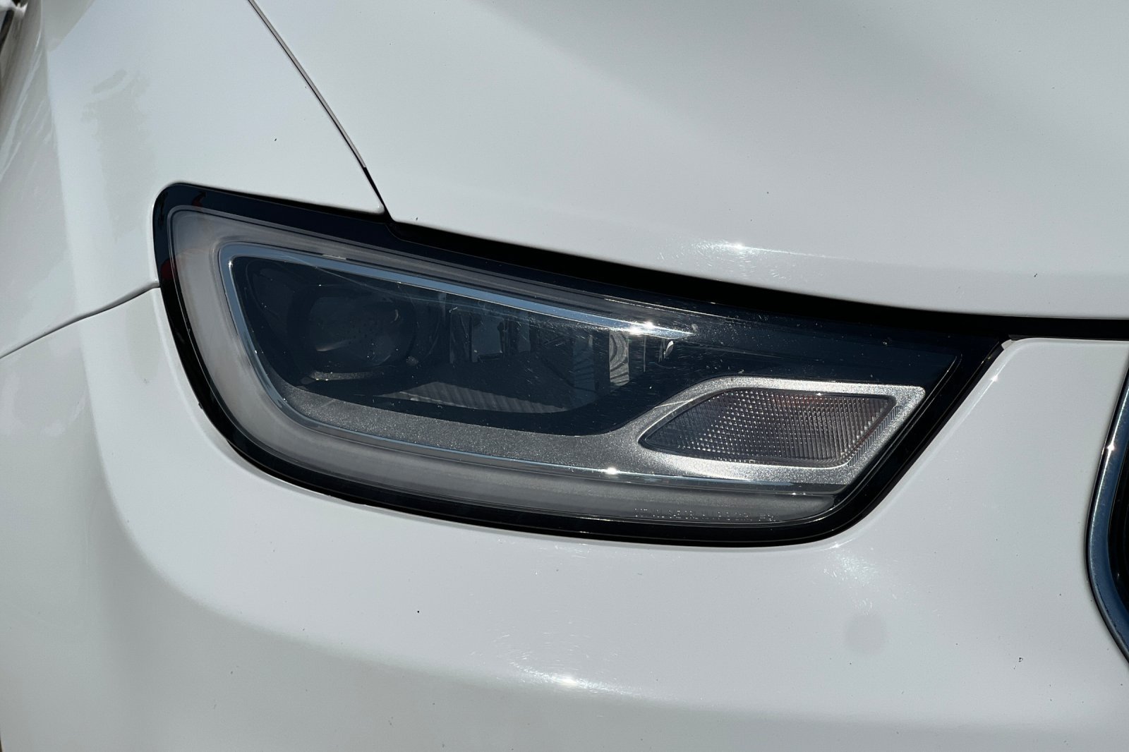 Used 2024 Chrysler Pacifica Touring-L FWD image 42
