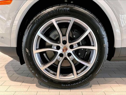 New 2026 Porsche Cayenne AWD/4WD image 11