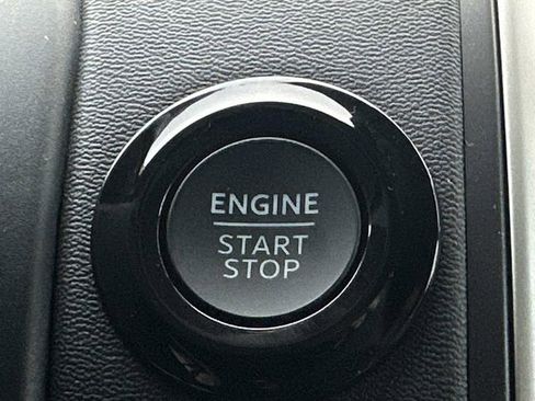 New 2025 Ford Expedition Active image 33