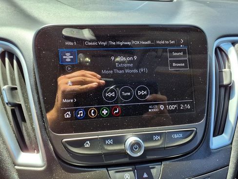 Used 2024 Chevrolet Malibu LT FWD image 5