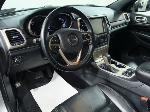 Used 2017 Jeep Grand Cherokee Limited AWD/4WD image 17